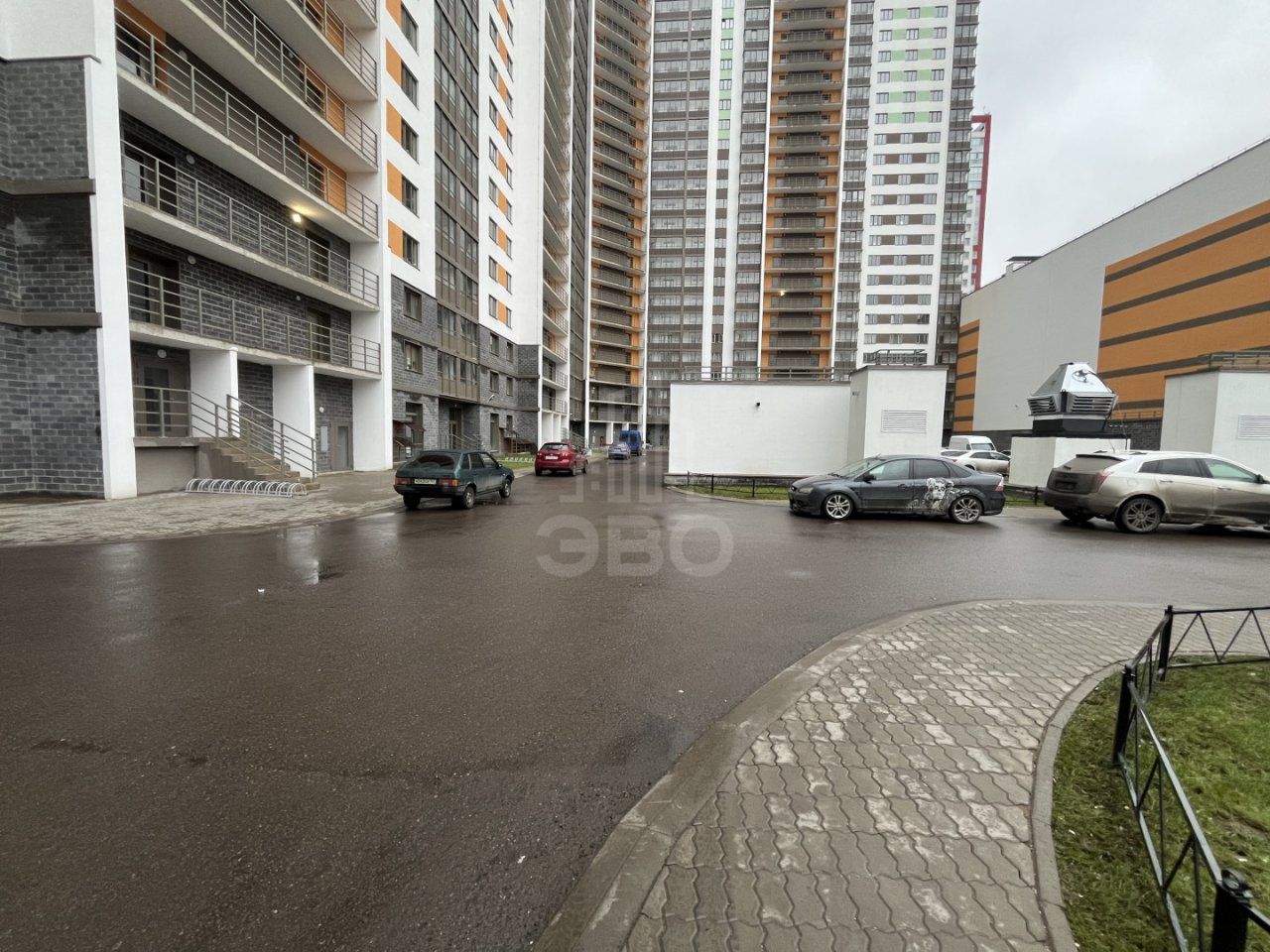 трехкомнатная квартира в Санкт-Петербург по адресу: Ленинский проспект, 68