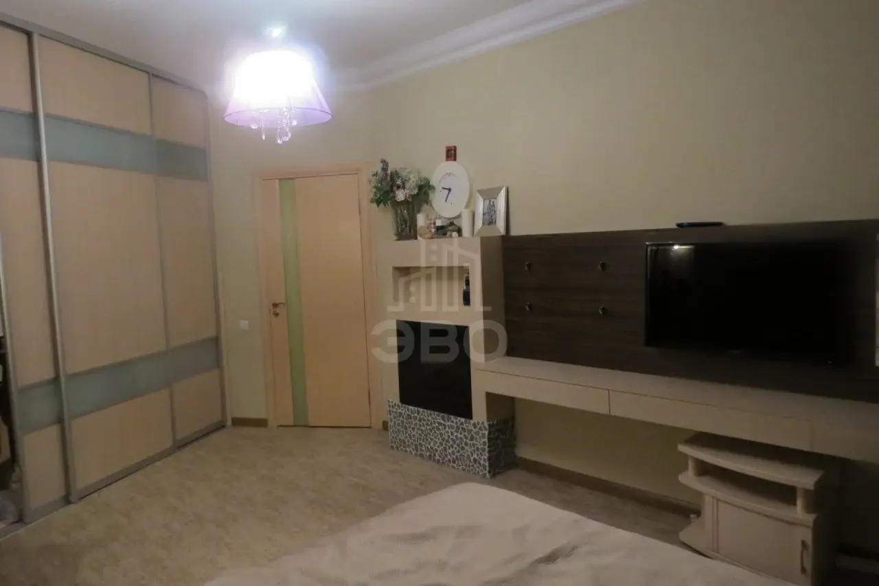 двухкомнатная квартира в Санкт-Петербурге по адресу: Оптиков ул., 45, к 2