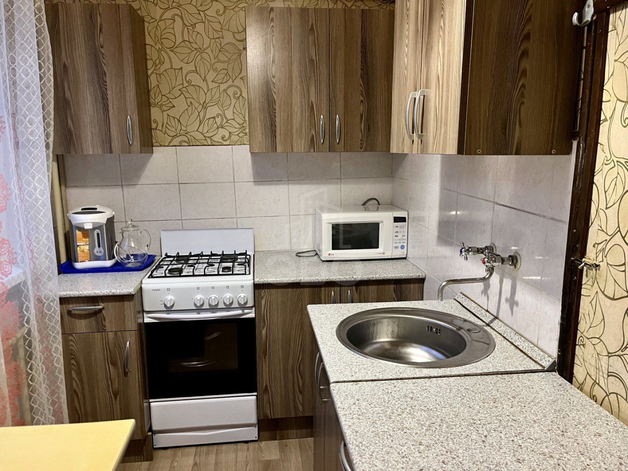 двухкомнатная квартира в Санкт-Петербурге по адресу: Серебристый б-р., 15