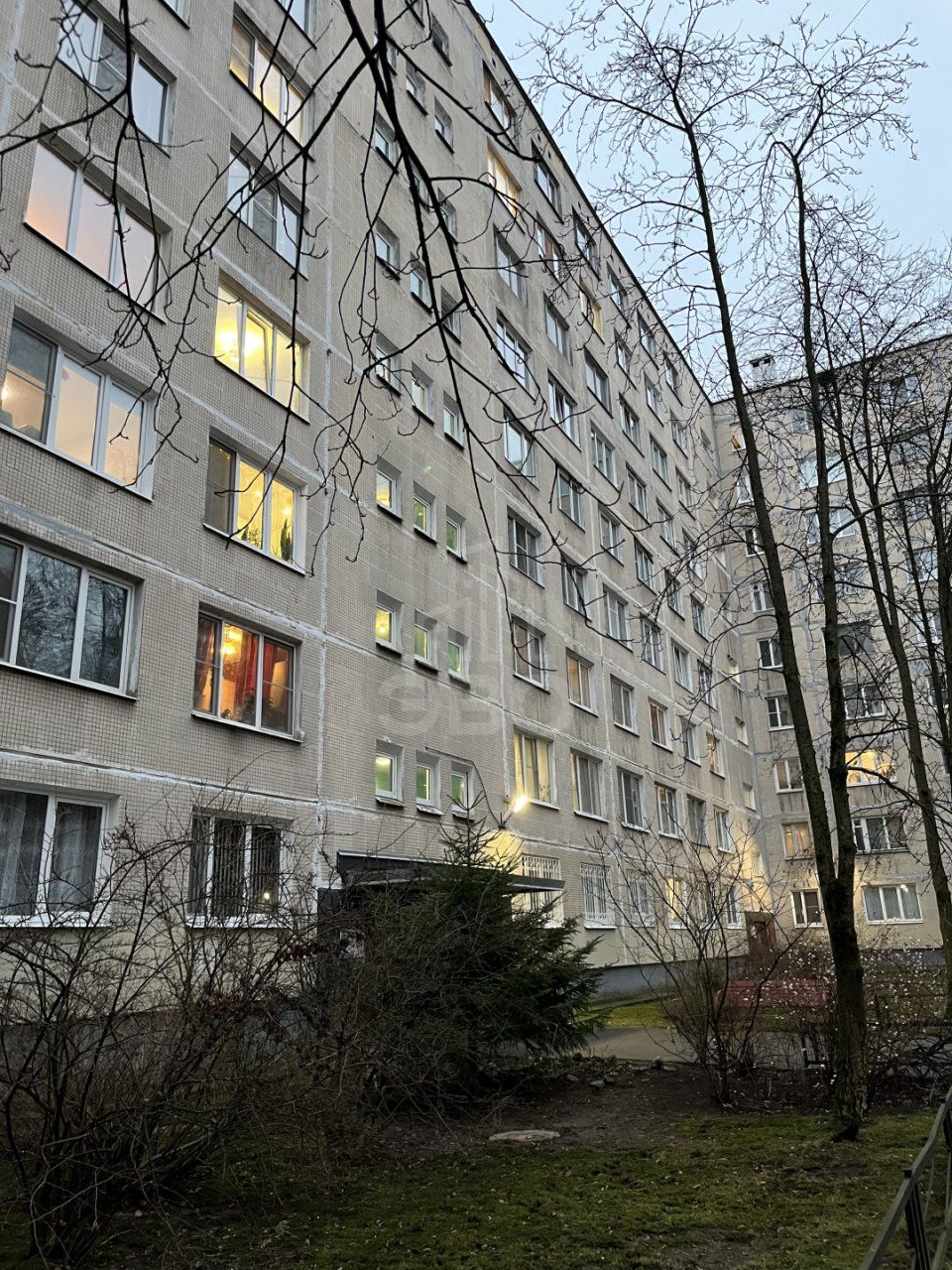 двухкомнатная квартира в Санкт-Петербурге по адресу: Серебристый б-р., 15