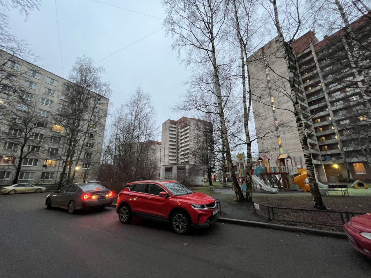 двухкомнатная квартира в Санкт-Петербурге по адресу: Серебристый б-р., 15