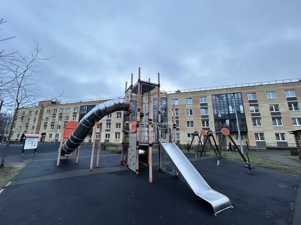 однокомнатная квартира в Санкт-Петербурге по адресу: Юнтоловский проспект, 48, к 1