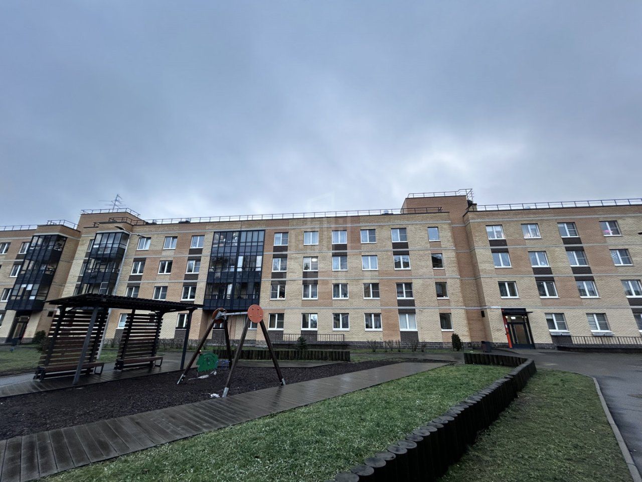 однокомнатная квартира в Санкт-Петербурге по адресу: Юнтоловский проспект, 48, к 1