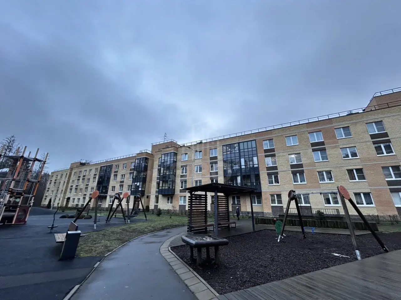 однокомнатная квартира в Санкт-Петербурге по адресу: Юнтоловский проспект, 48, к 1