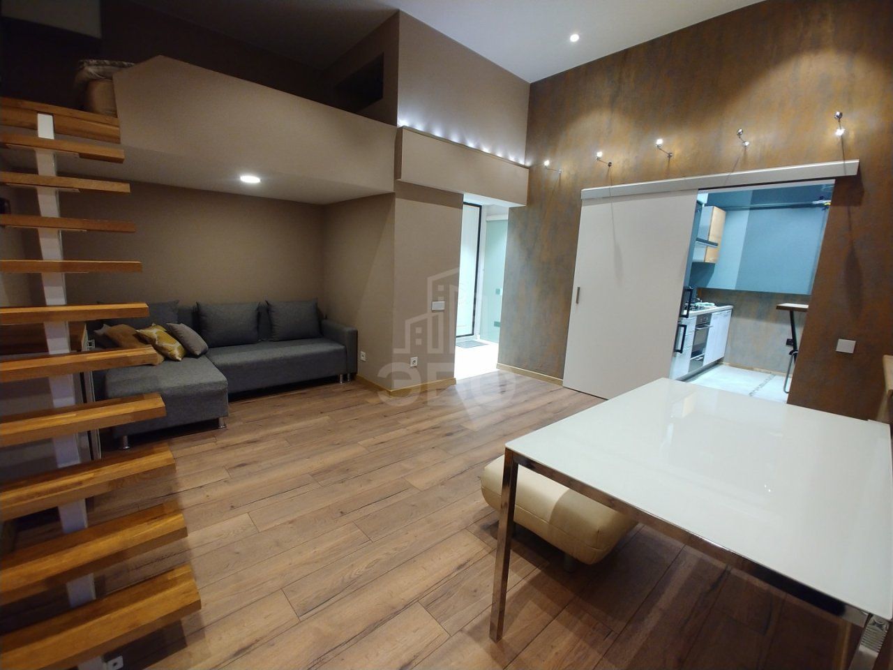 однокомнатная квартира в Санкт-Петербург по адресу: Михайловская ул., 3