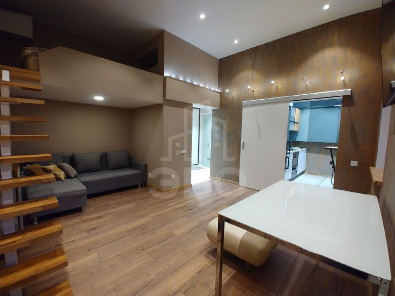 однокомнатная квартира в Санкт-Петербург по адресу: Михайловская ул., 3