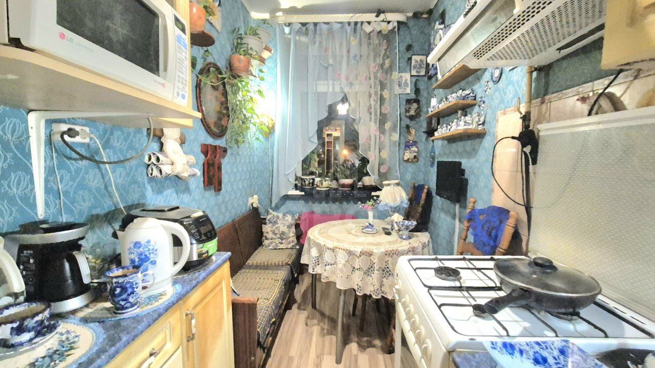 трехкомнатная квартира в Санкт-Петербург по адресу: Оборонная ул., 20/18, литера А