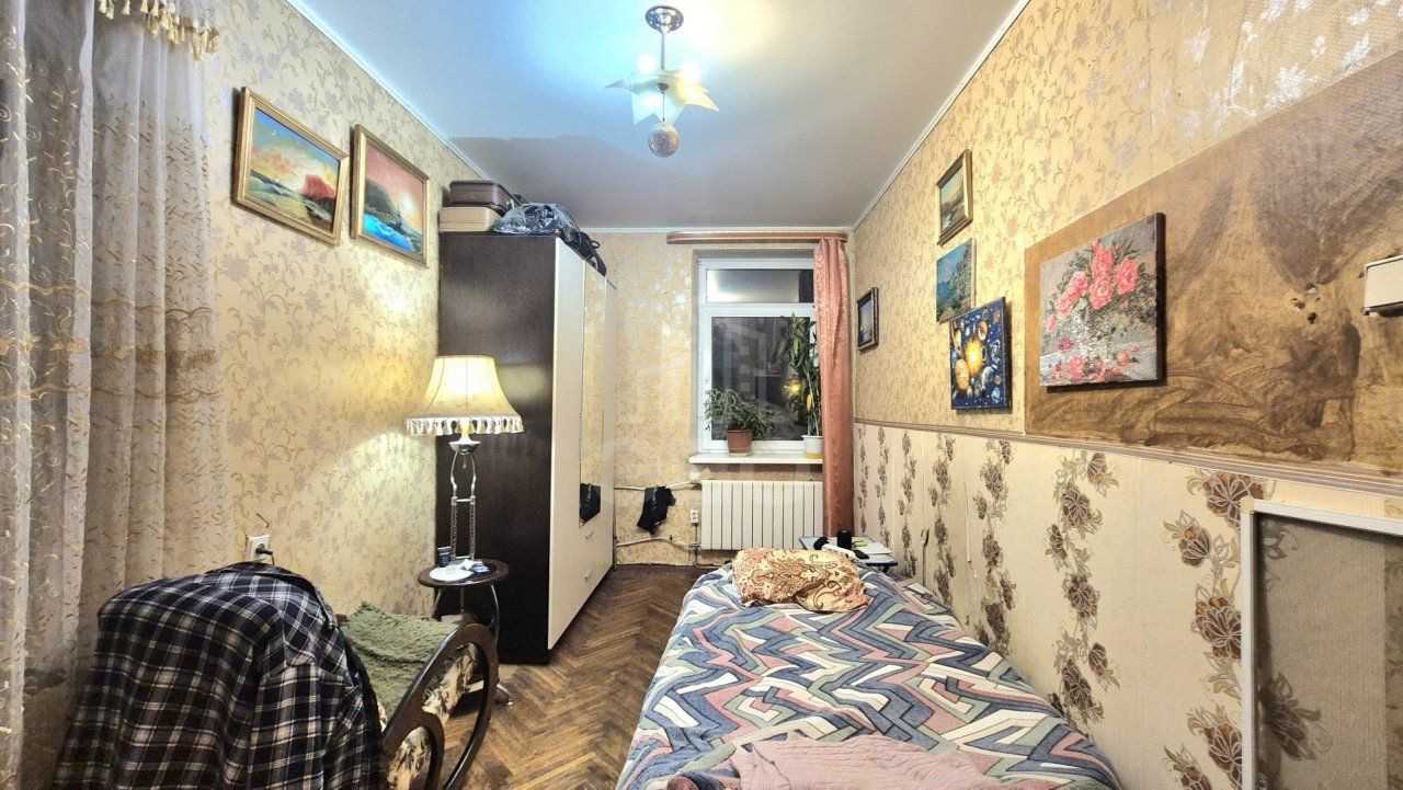 трехкомнатная квартира в Санкт-Петербург по адресу: Оборонная ул., 20/18, литера А