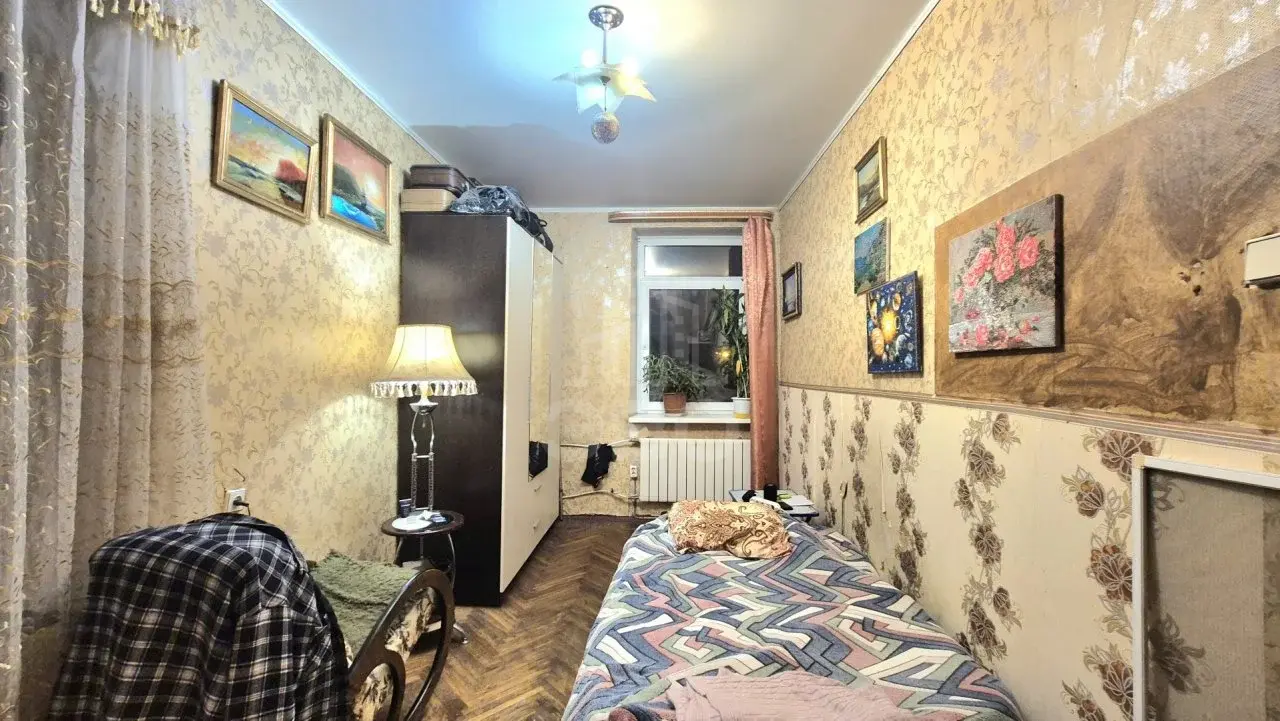 трехкомнатная квартира в Санкт-Петербурге по адресу: Оборонная ул., 20/18, литера А