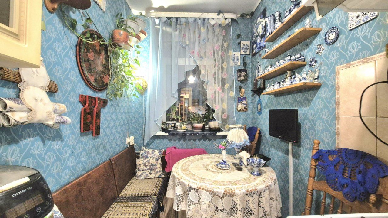 трехкомнатная квартира в Санкт-Петербург по адресу: Оборонная ул., 20/18, литера А