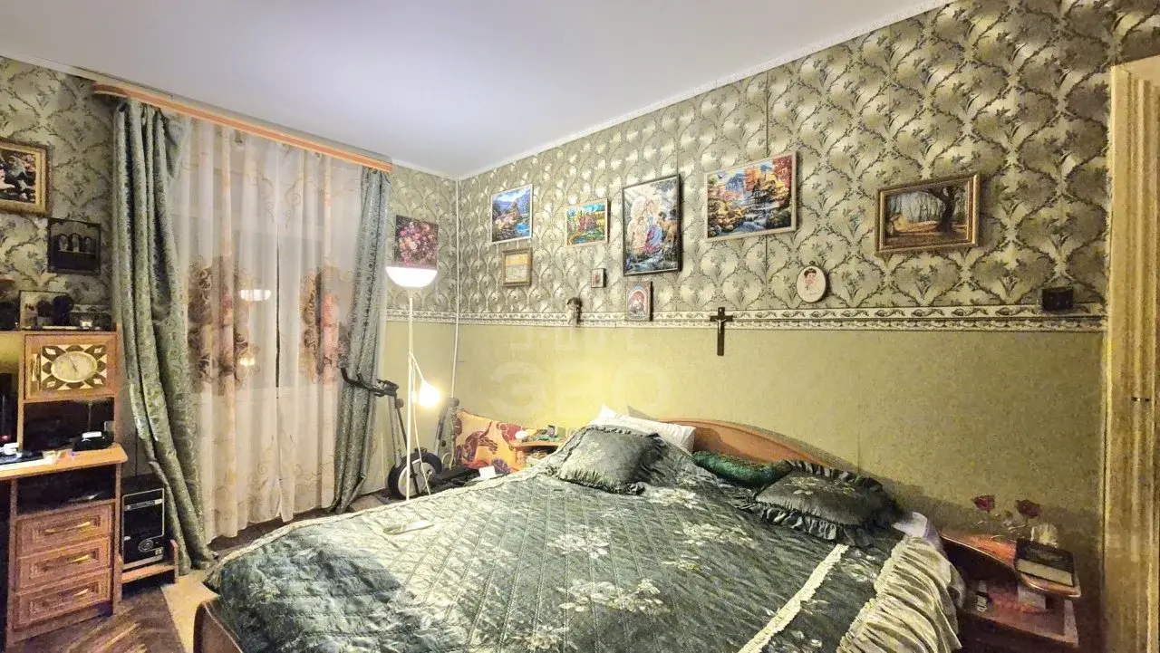 трехкомнатная квартира в Санкт-Петербурге по адресу: Оборонная ул., 20/18, литера А