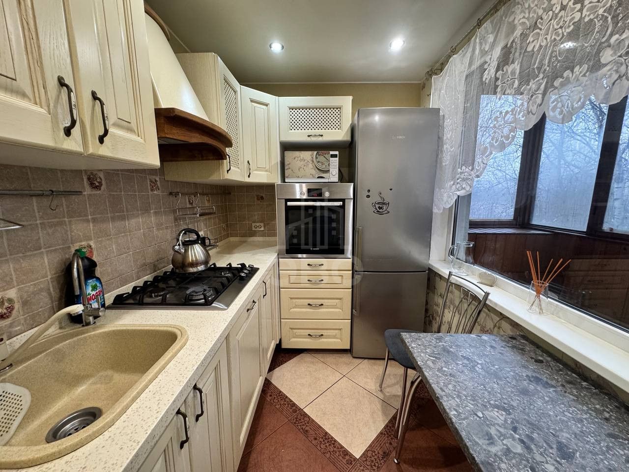 двухкомнатная квартира в Санкт-Петербурге по адресу: Дыбенко ул., 22, к 5