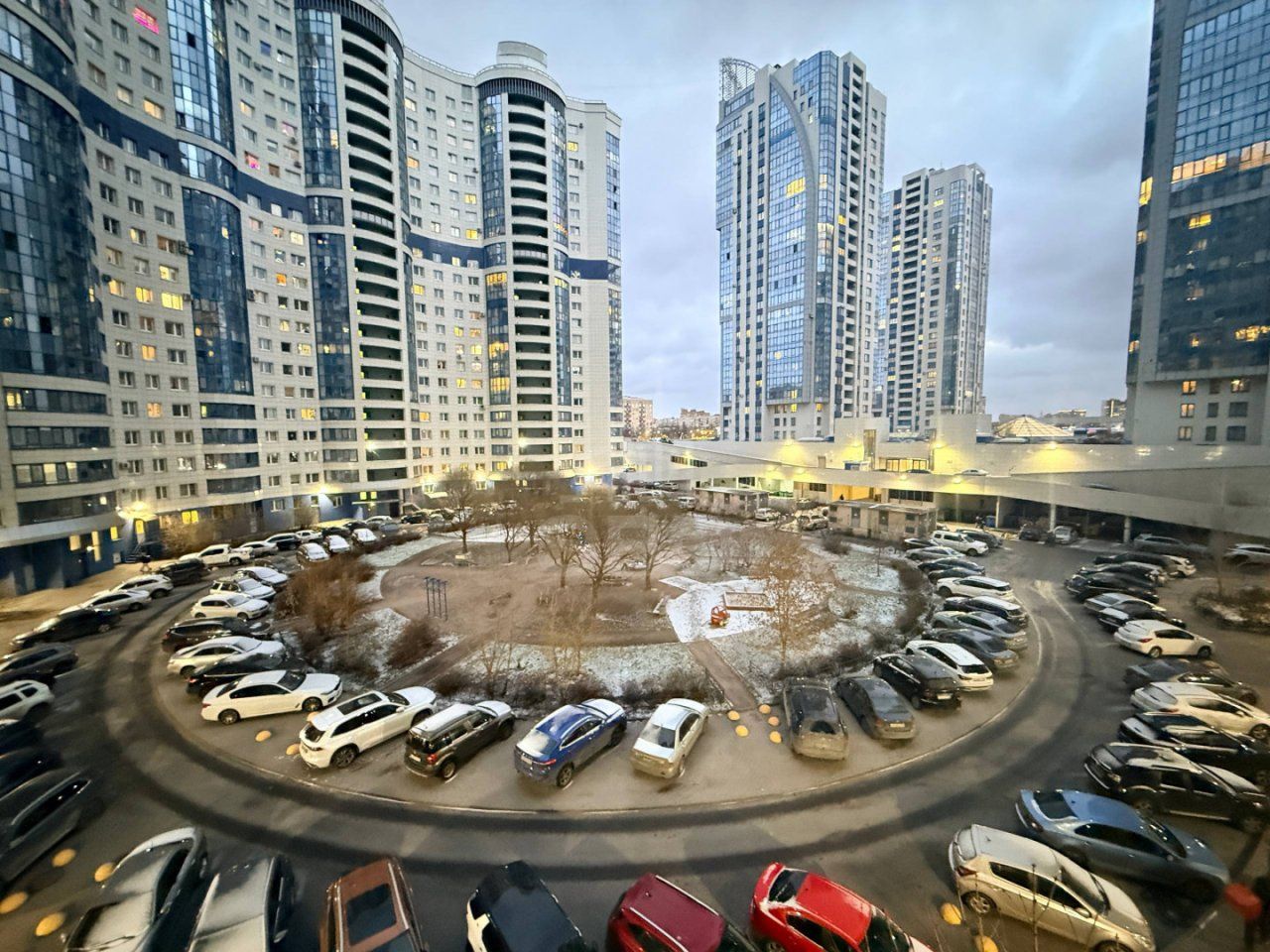 двухкомнатная квартира в Санкт-Петербурге по адресу: Космонавтов проспект, 37