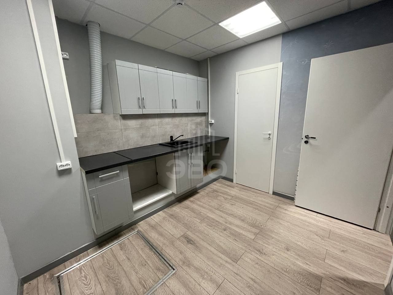 коммерция в Санкт-Петербург по адресу: Октябрьская наб., 17, строение А