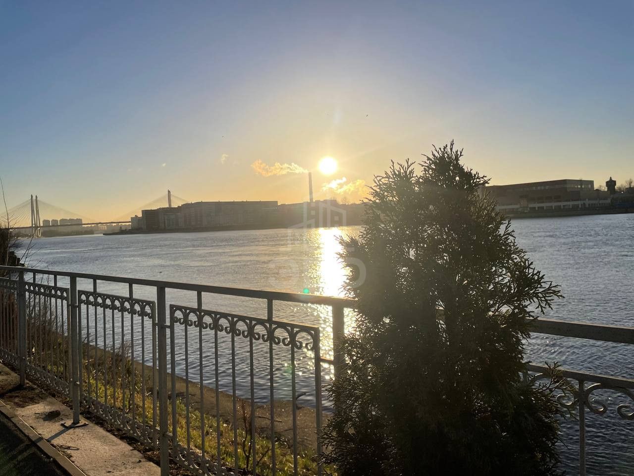 коммерция в Санкт-Петербург по адресу: Октябрьская наб., 17, строение А