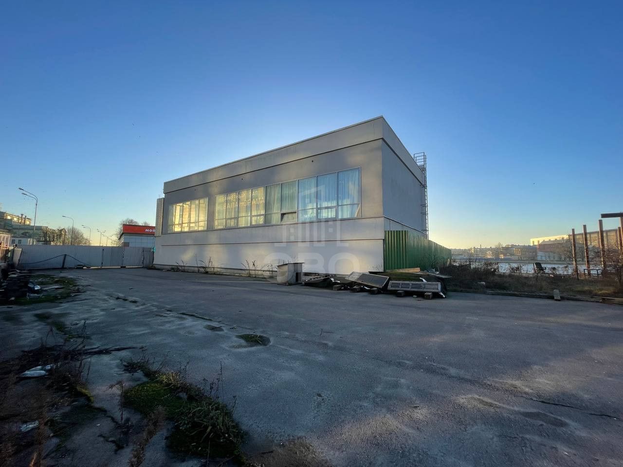 коммерция в Санкт-Петербург по адресу: Октябрьская наб., 17, строение А