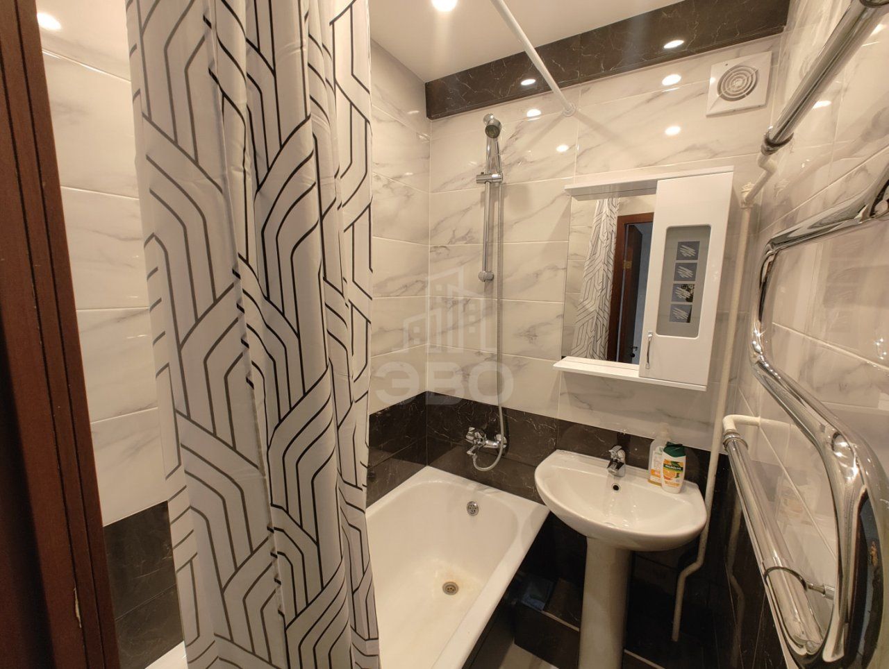 двухкомнатная квартира в Санкт-Петербурге по адресу: Народного Ополчения проспект, 177