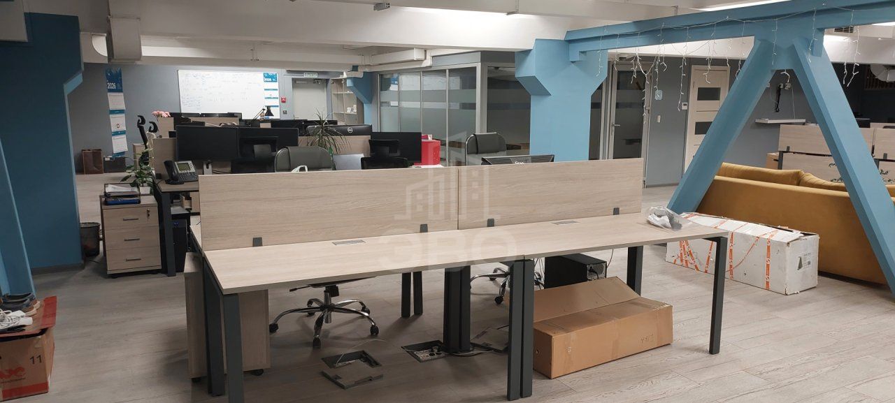 коммерция в Санкт-Петербурге по адресу: Оптиков ул., 4