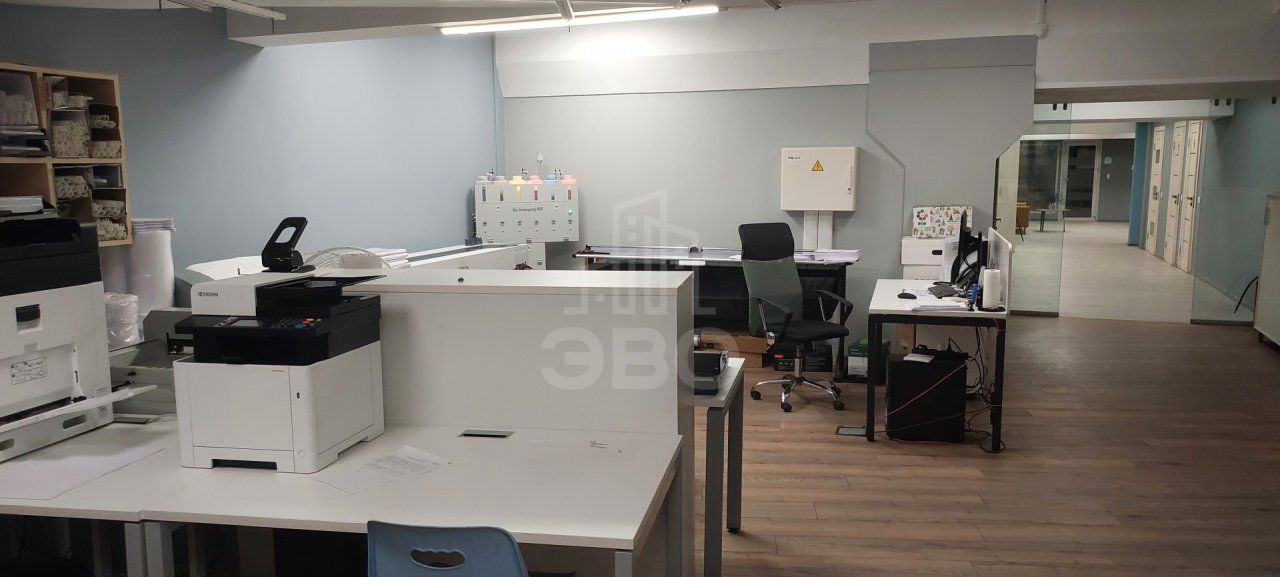 коммерция в Санкт-Петербурге по адресу: Оптиков ул., 4