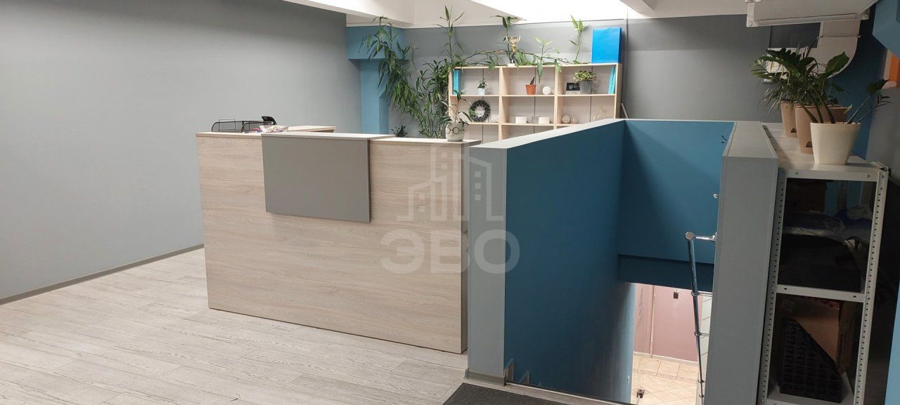 коммерция в Санкт-Петербурге по адресу: Оптиков ул., 4