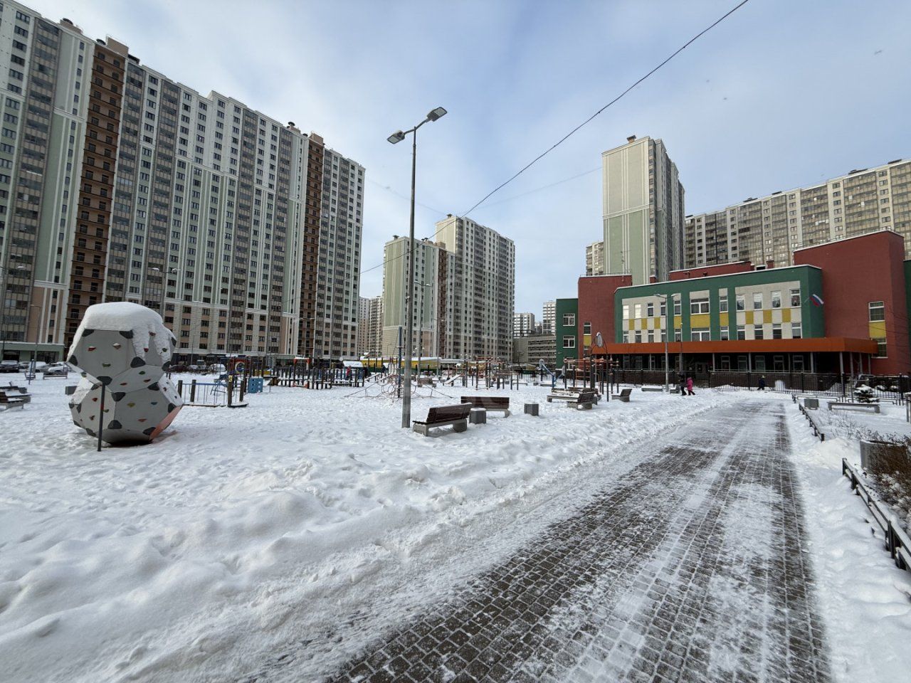 однокомнатная квартира в Санкт-Петербурге по адресу: Дальневосточный проспект, 27, к 3, строение 1