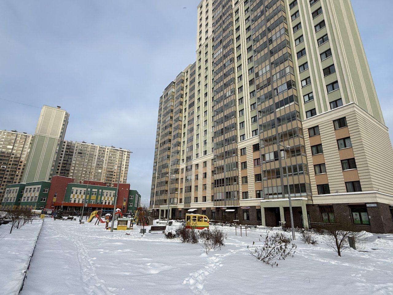 однокомнатная квартира в Санкт-Петербурге по адресу: Дальневосточный проспект, 27, к 3, строение 1