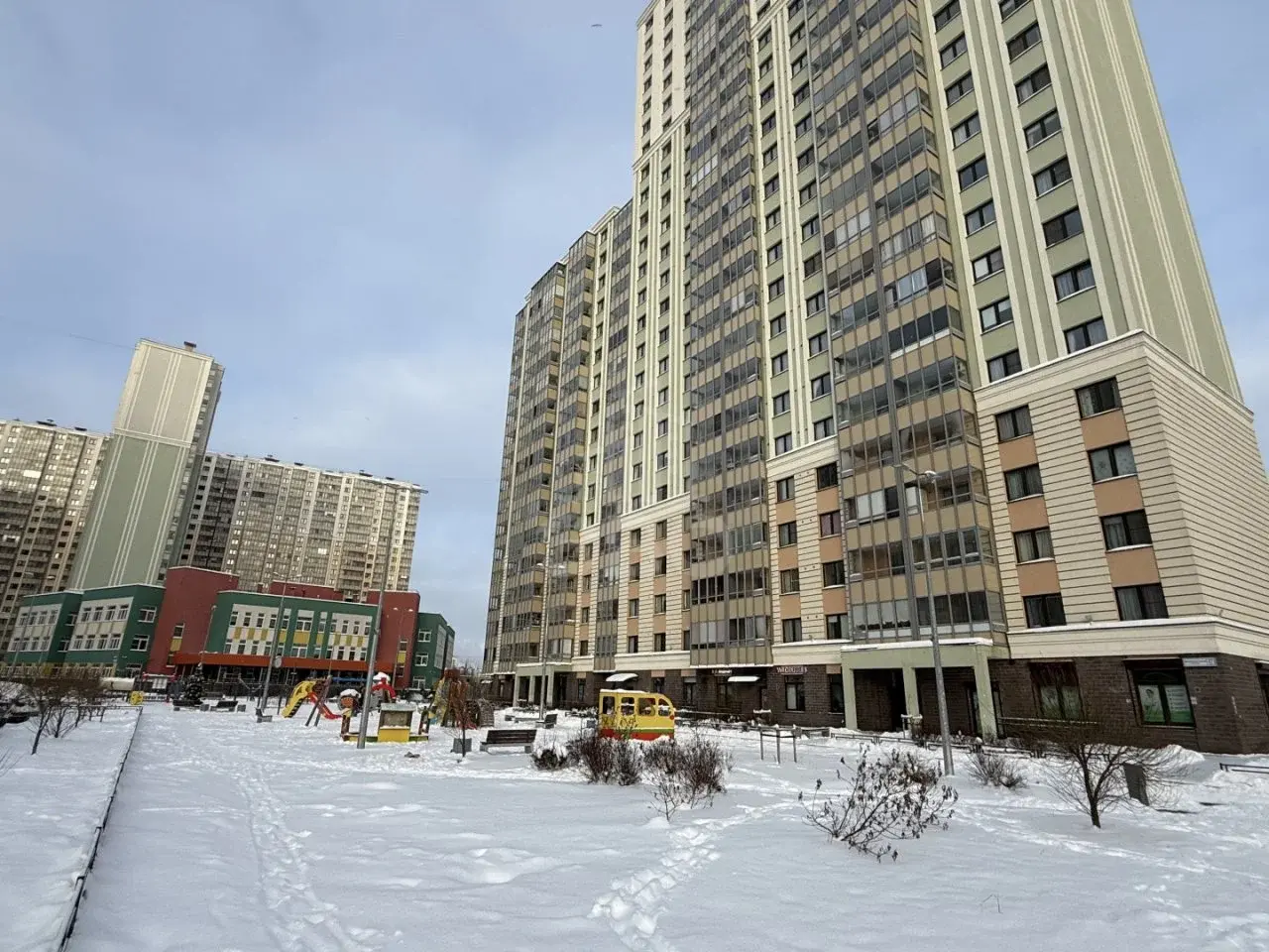 однокомнатная квартира в Санкт-Петербурге по адресу: Дальневосточный проспект, 27, к 3, строение 1