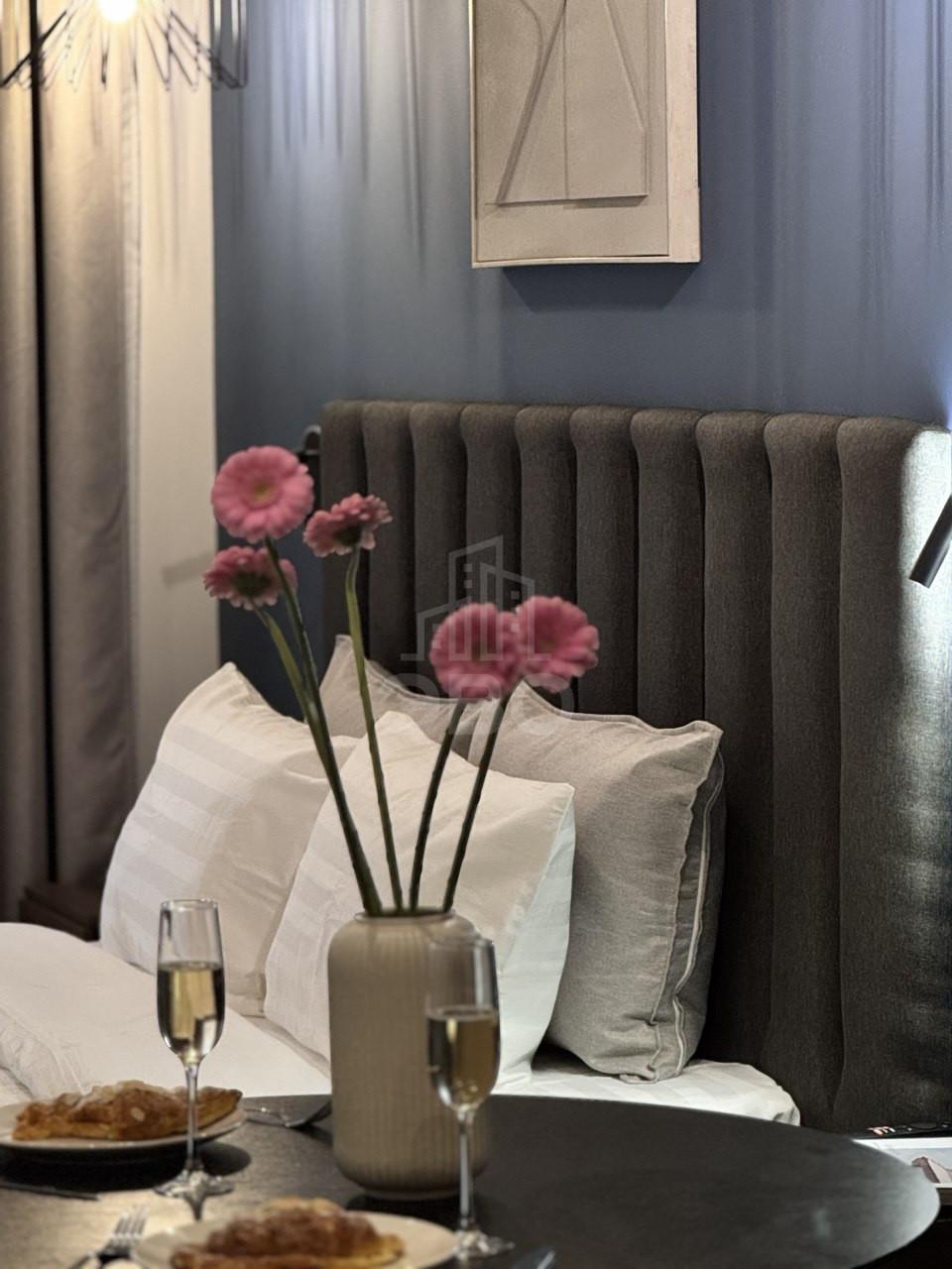 однокомнатная квартира в Санкт-Петербурге по адресу: Звенигородская ул., 1