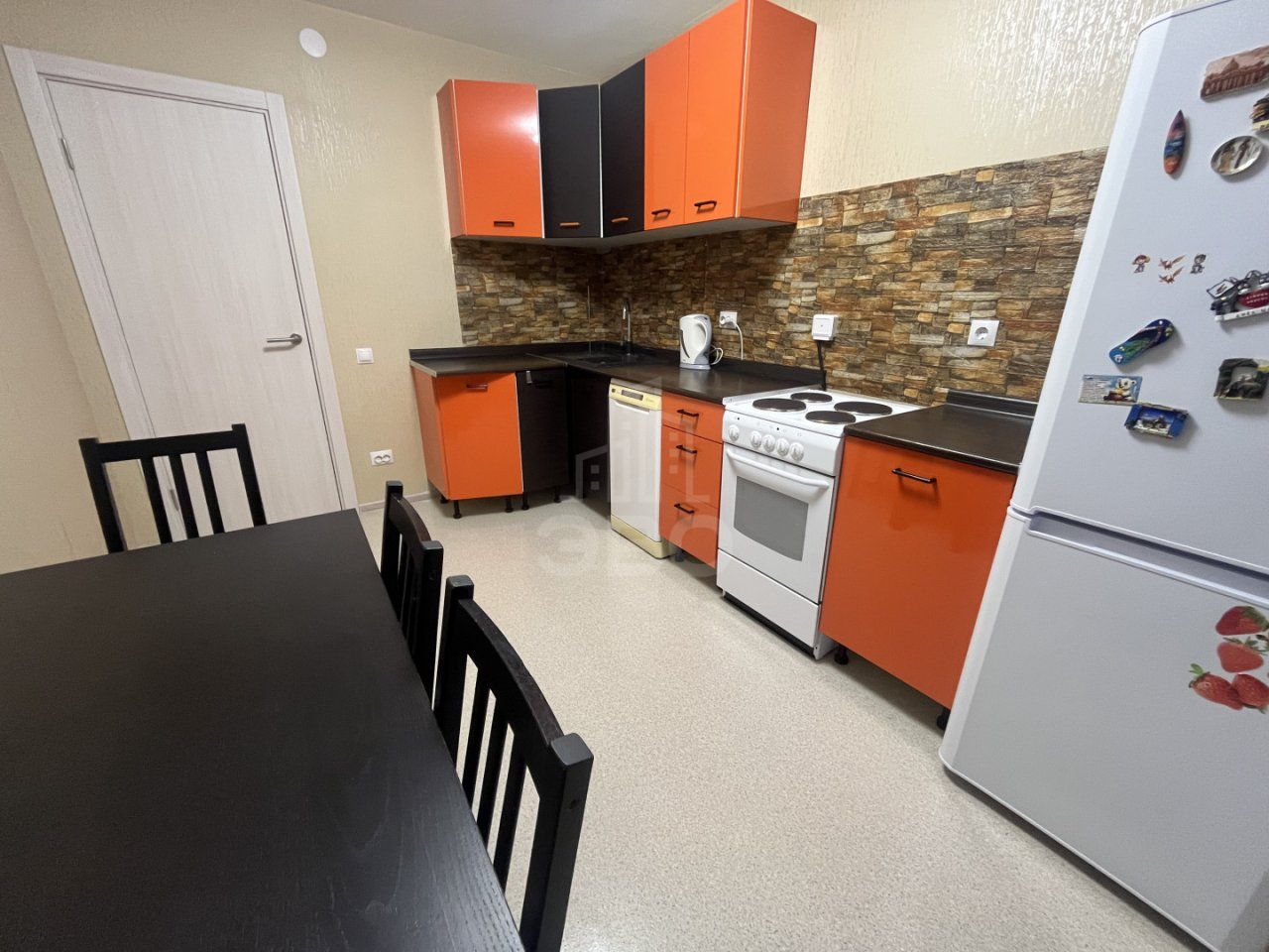 трехкомнатная квартира в Санкт-Петербург по адресу: Ленинский проспект, 68