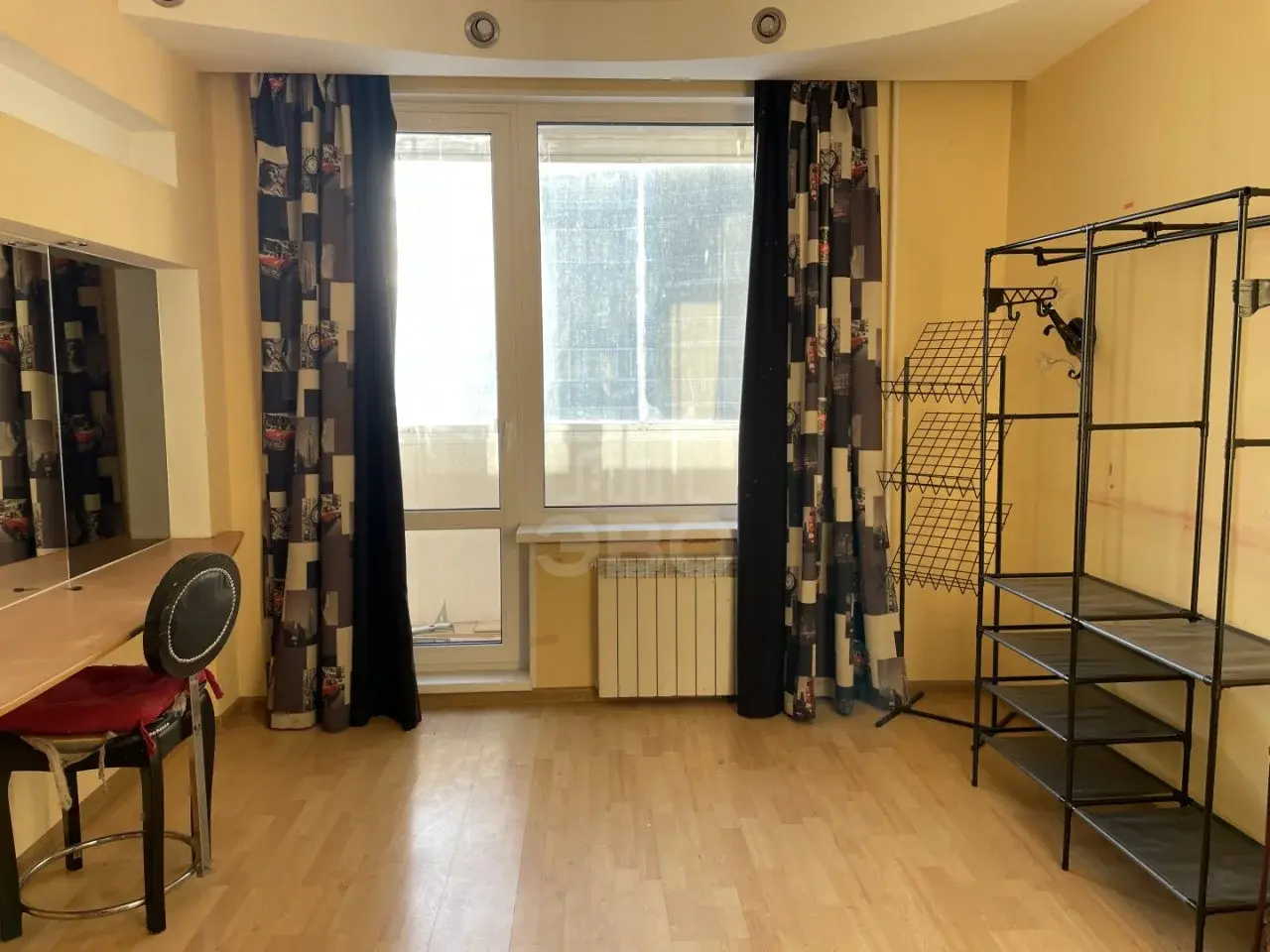 трехкомнатная квартира в Санкт-Петербурге по адресу: Одоевского ул., 28