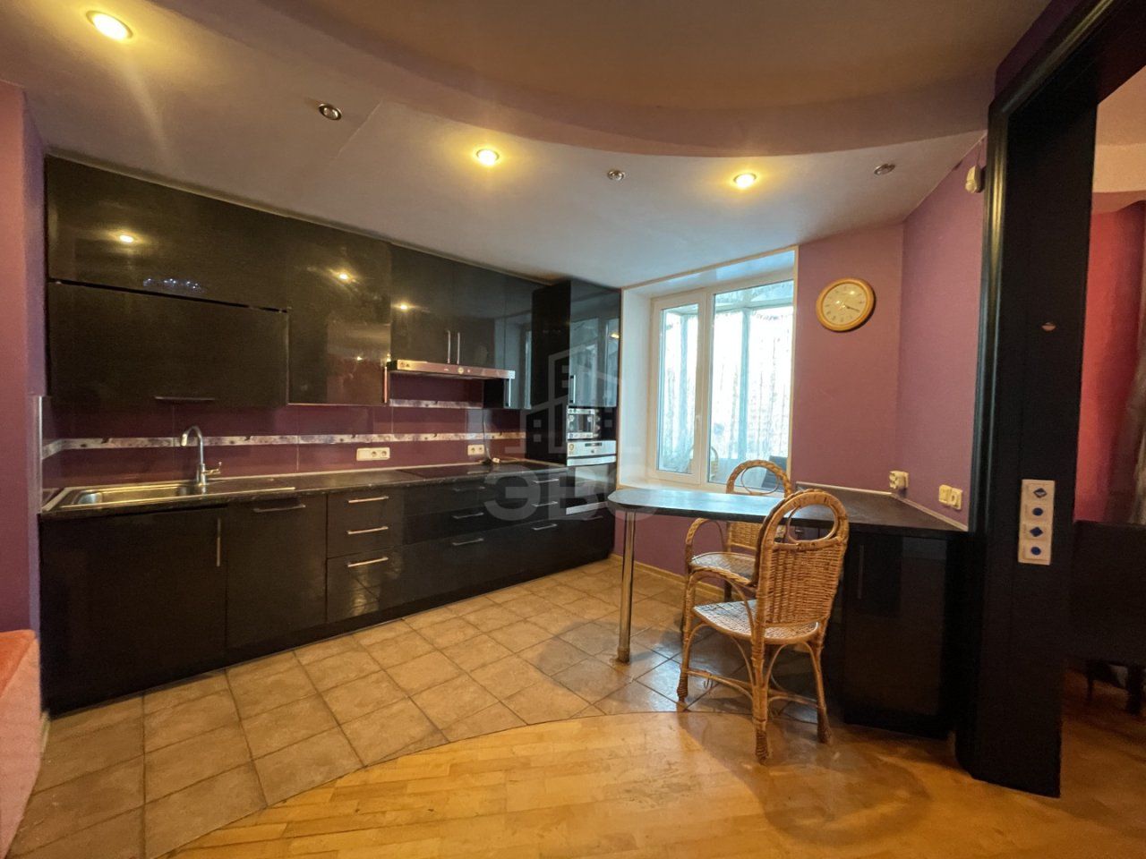 трехкомнатная квартира в Санкт-Петербург по адресу: Одоевского ул., 28