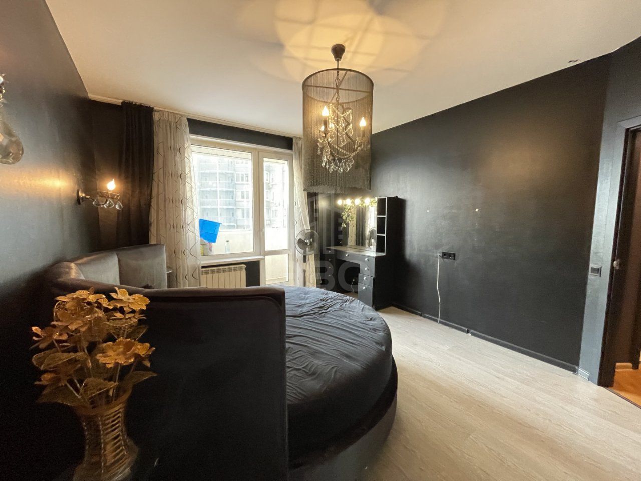 трехкомнатная квартира в Санкт-Петербург по адресу: Одоевского ул., 28