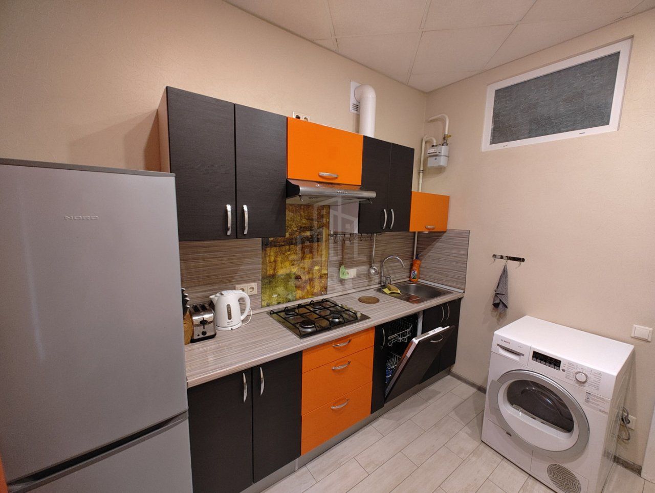 трехкомнатная квартира в Санкт-Петербург по адресу: Большая Пушкарская ул., 54