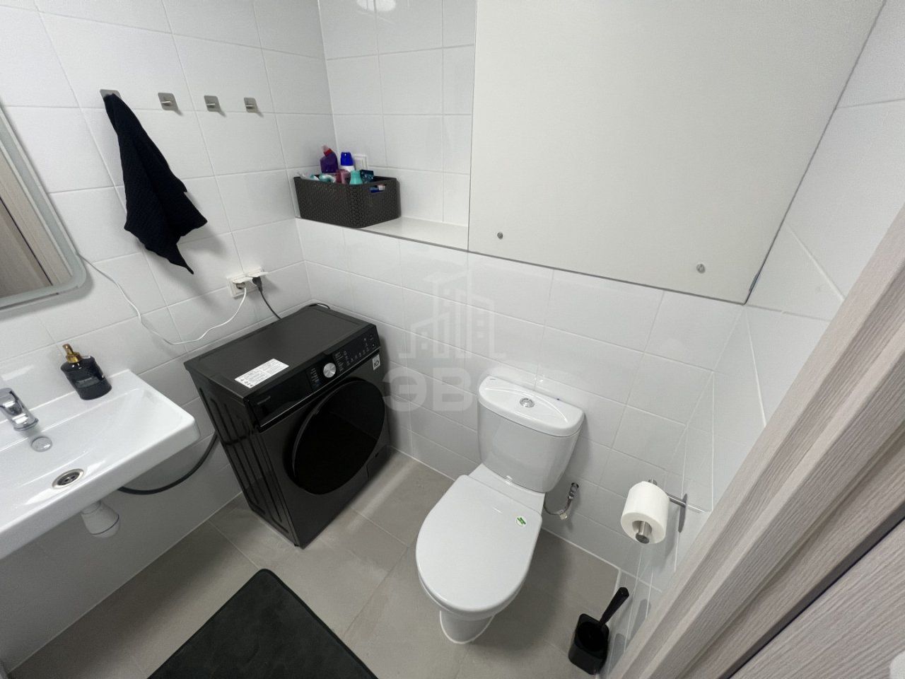 трехкомнатная квартира в Ленинградская область по адресу: Главная ул., 6, к 2