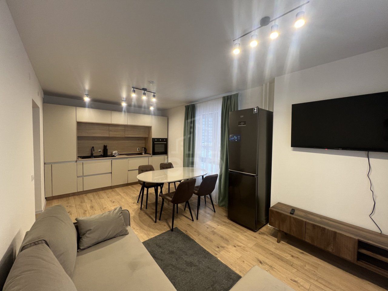 трехкомнатная квартира в Ленинградская область по адресу: Главная ул., 6, к 2