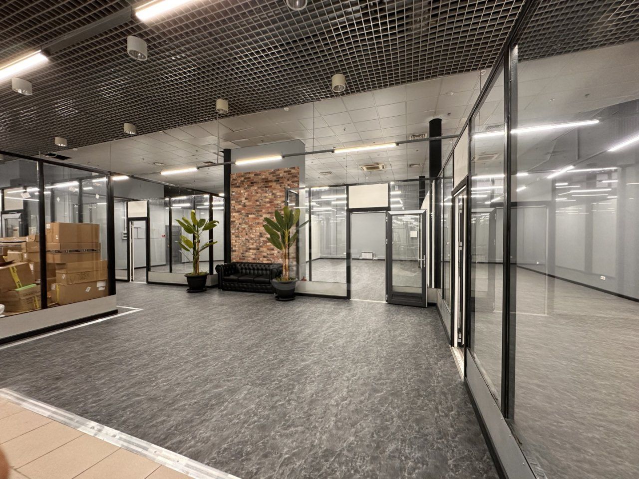 коммерция в Санкт-Петербург по адресу: Культуры проспект, 20