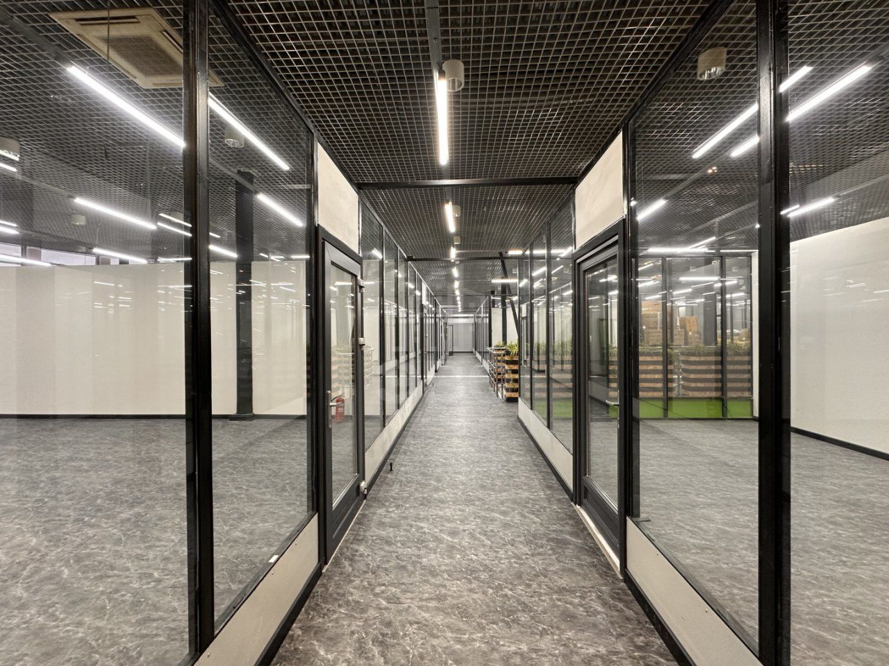 коммерция в Санкт-Петербурге по адресу: Культуры проспект, 20