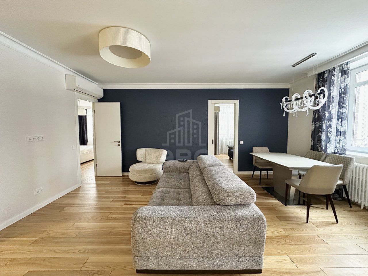 трехкомнатная квартира в Санкт-Петербурге по адресу: Верности ул., 17