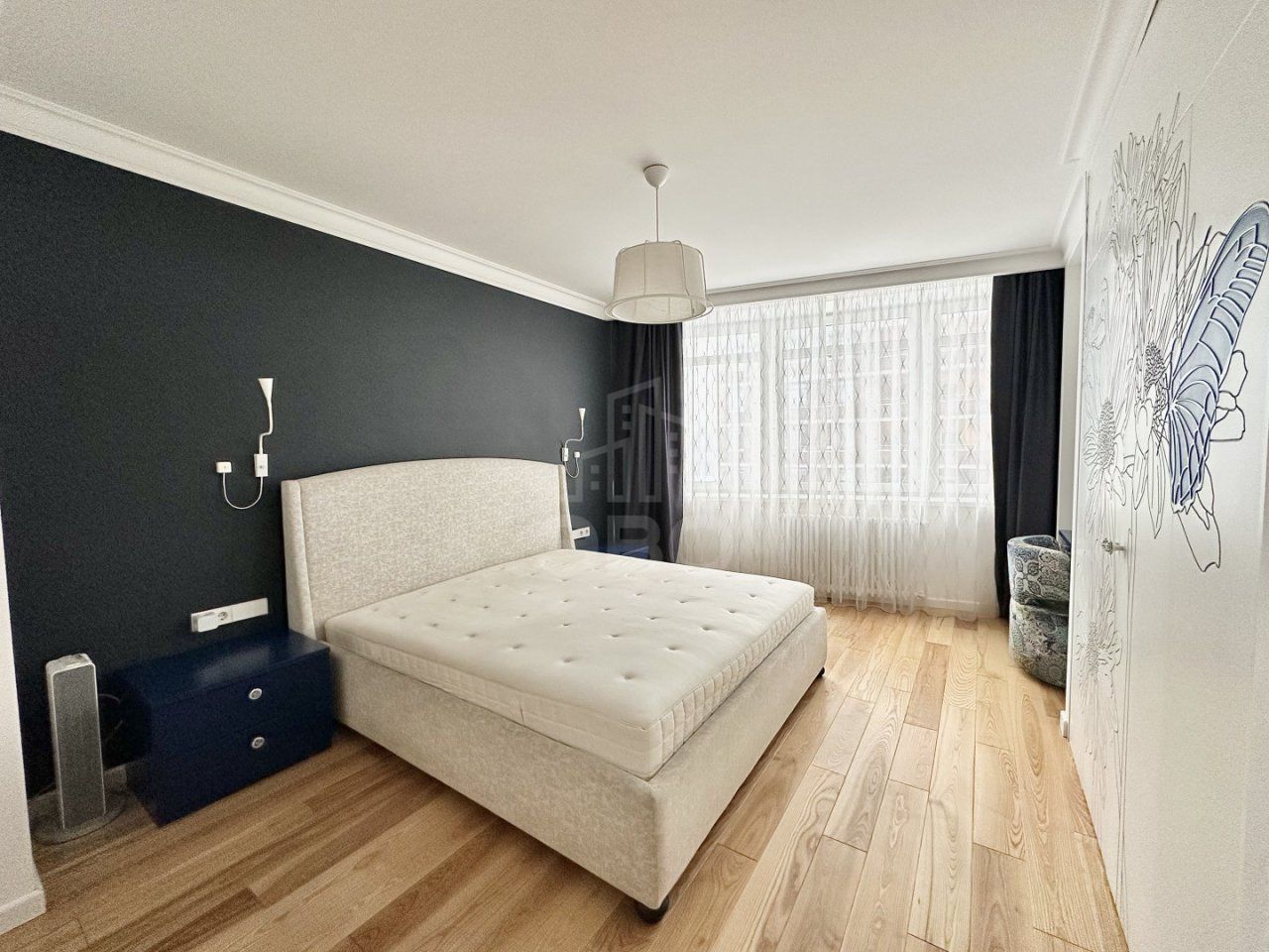 трехкомнатная квартира в Санкт-Петербурге по адресу: Верности ул., 17