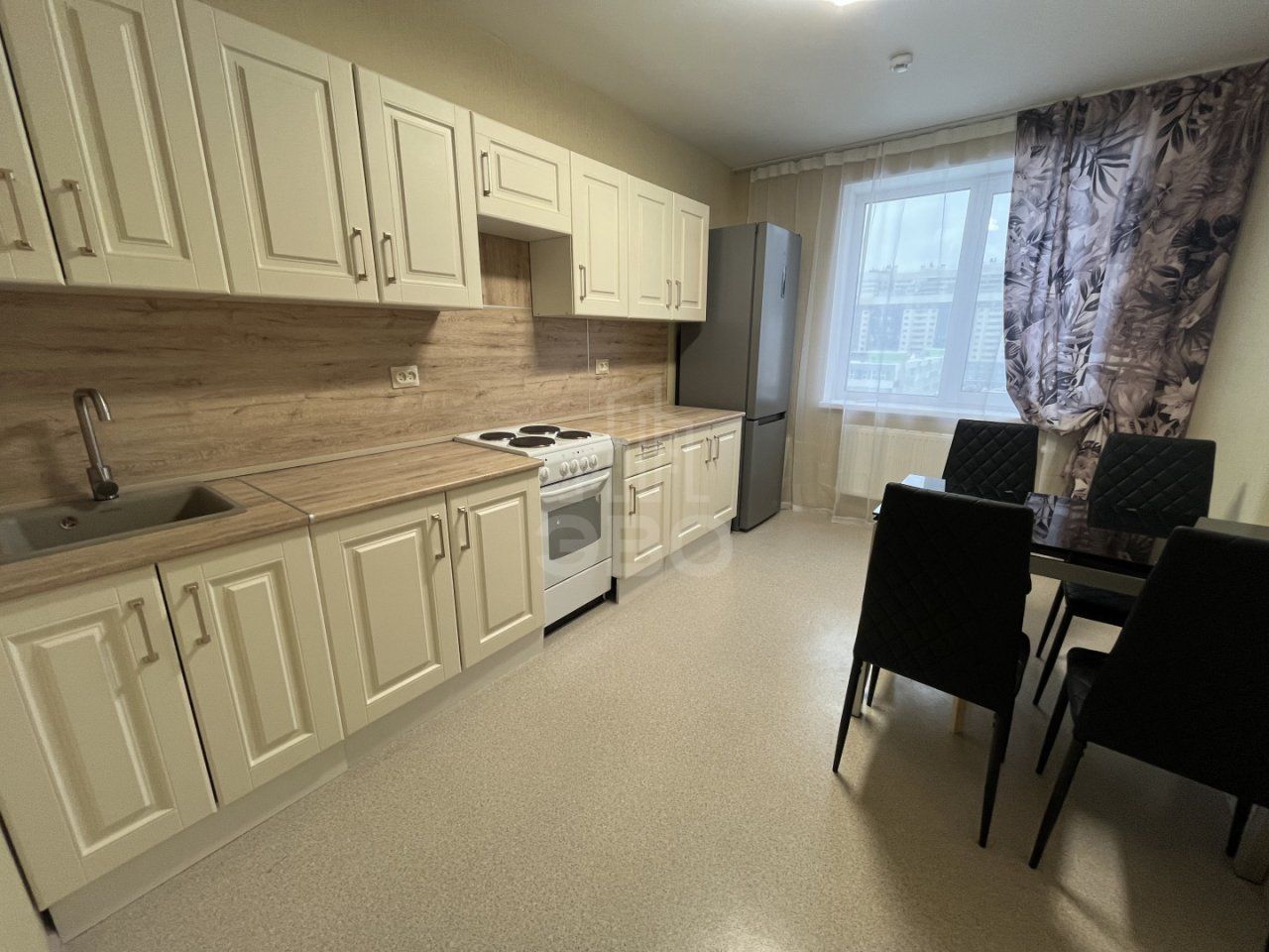 трехкомнатная квартира в Санкт-Петербург по адресу: Ленинский проспект, 68