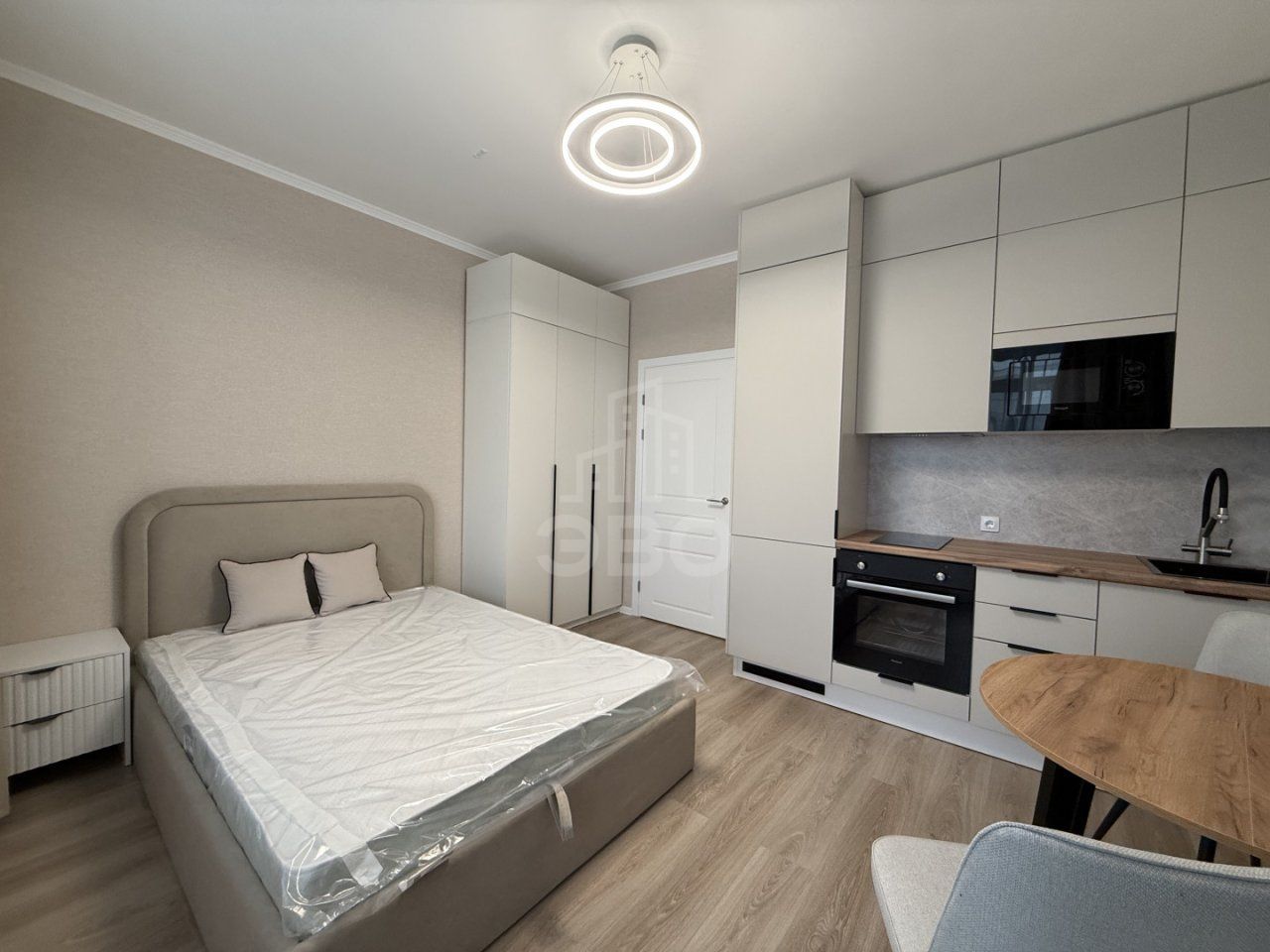 студия в Санкт-Петербург по адресу: Буденного проспект, 26, к 7, строение 1