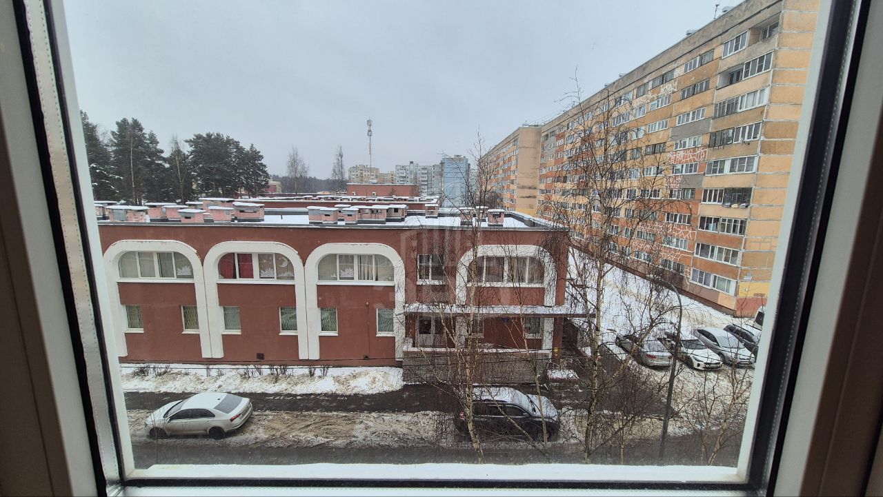 однокомнатная квартира в Санкт-Петербурге по адресу: Ораниенбаумский проспект, 37, к 1