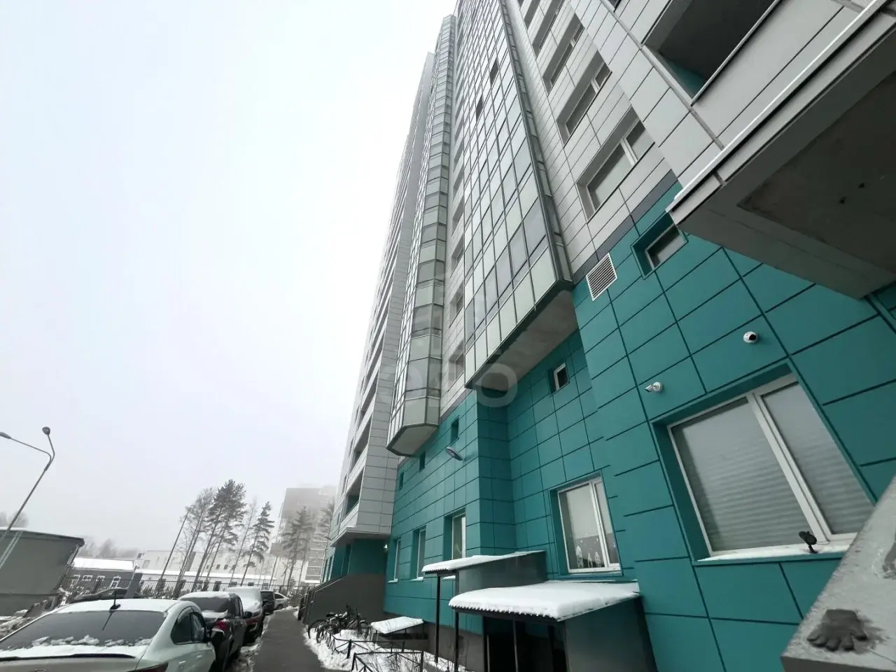 трехкомнатная квартира в Санкт-Петербурге по адресу: Нижне-Каменская ул., 26