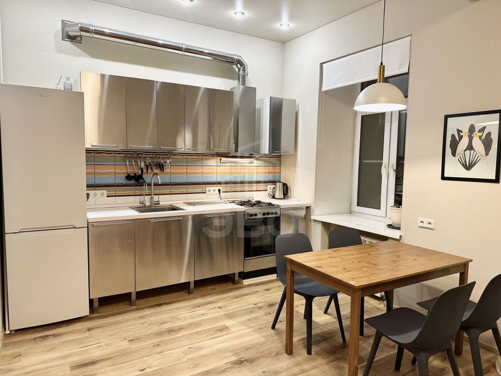 однокомнатная квартира в Санкт-Петербурге по адресу: Джамбула пер., 17