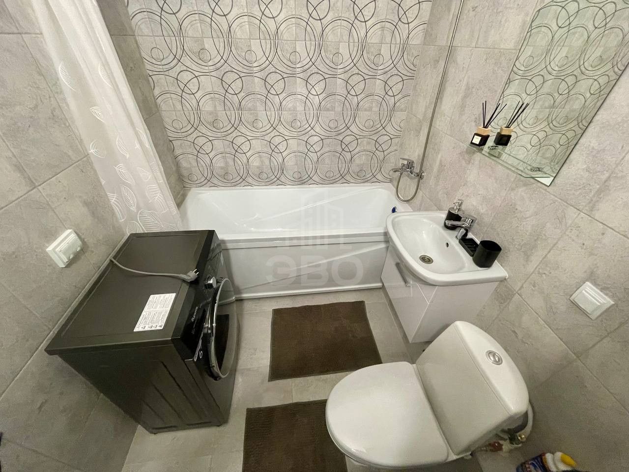 однокомнатная квартира в Санкт-Петербурге по адресу: Нины Петровой ул., 7, к 1