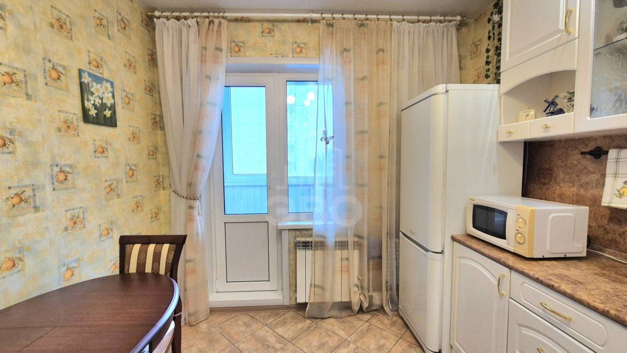 двухкомнатная квартира в Ленинградской области по адресу: Центральная ул., 1, к 1