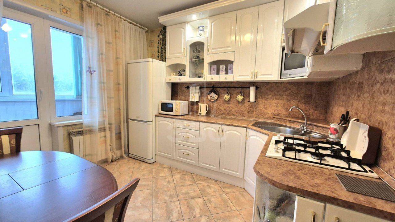 двухкомнатная квартира в Ленинградской области по адресу: Центральная ул., 1, к 1