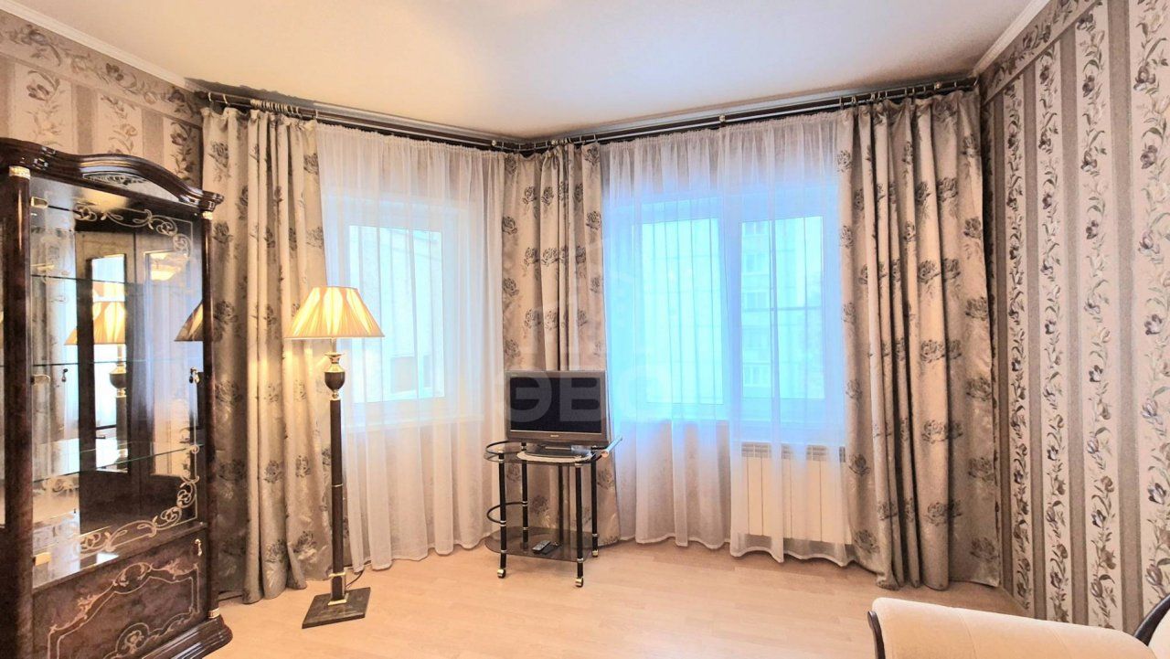 двухкомнатная квартира в Ленинградской области по адресу: Центральная ул., 1, к 1