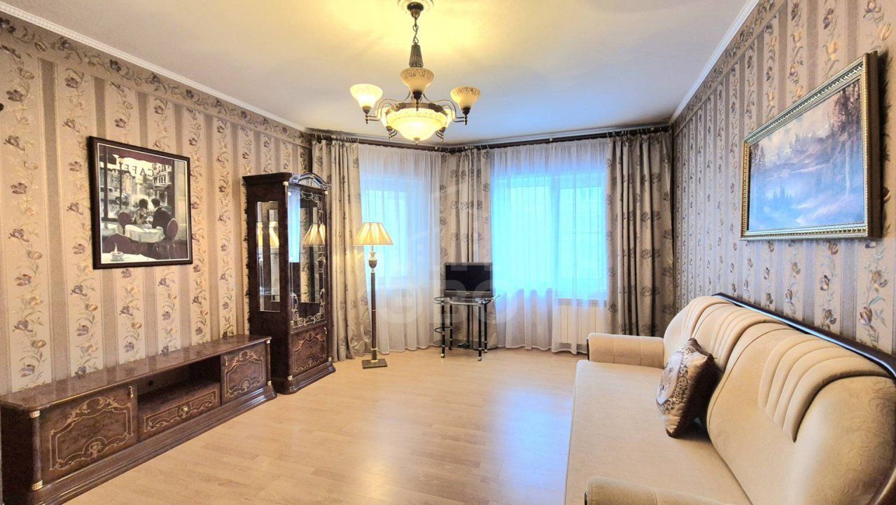 двухкомнатная квартира в Ленинградской области по адресу: Центральная ул., 1, к 1