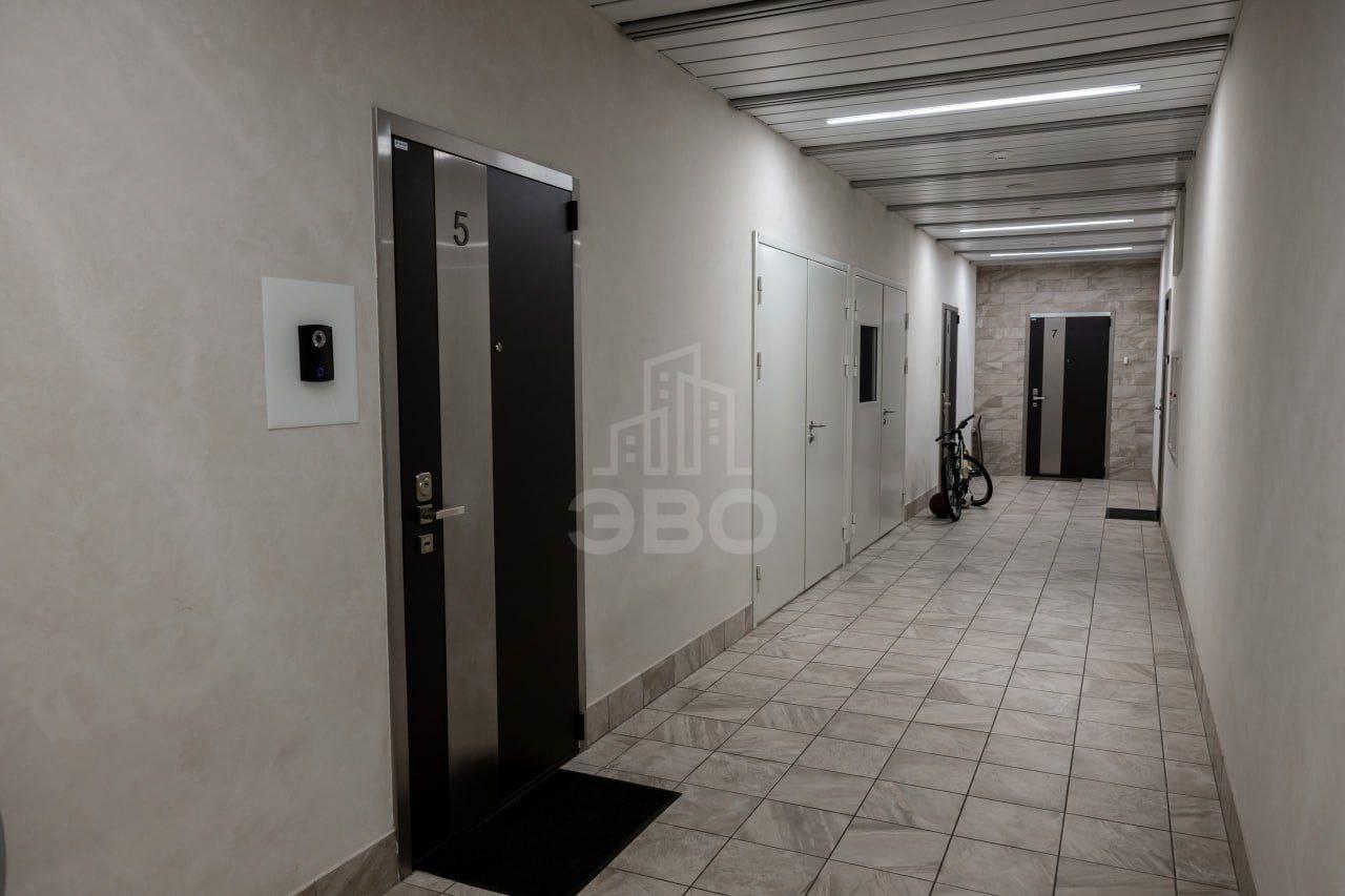 трехкомнатная квартира в Санкт-Петербурге по адресу: Жукова ул., 3